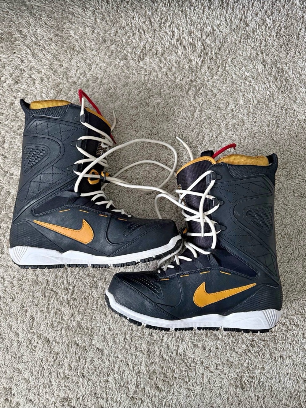 Rare Nike Zoom Kaiju snowboard boots